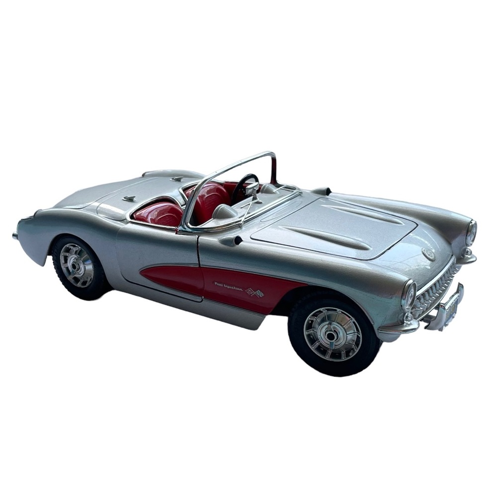 1957 Chevy Corvette - Burago 1/18 Diecast Car
